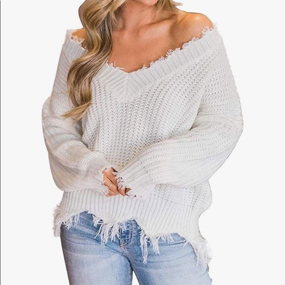 Beautiful woman v neck knit sweater off shoulder - Picture 3 of 5